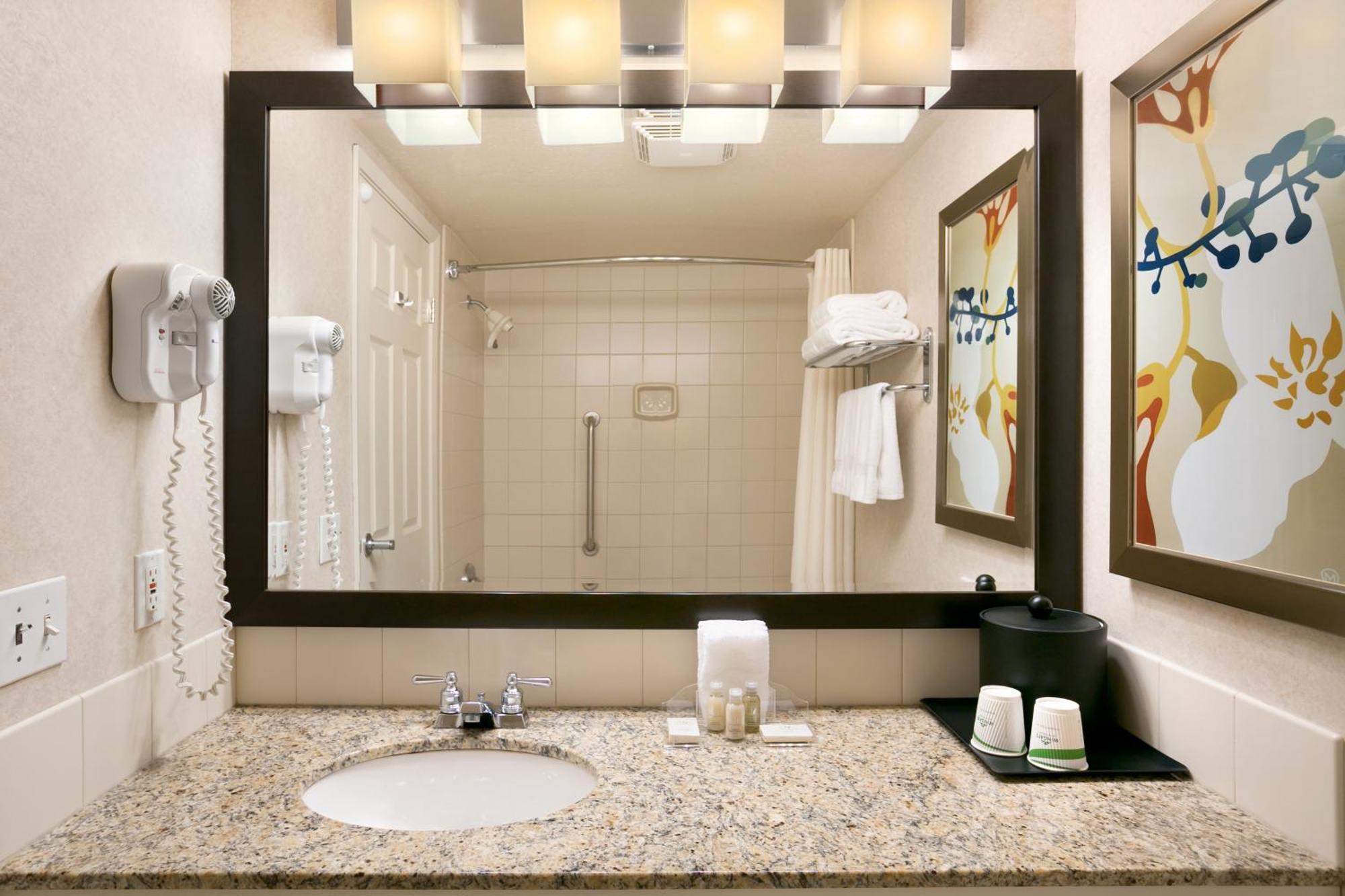 Wingate By Wyndham Calgary South Hotel Екстериор снимка